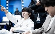  Rookie回归赛场，挺进下一轮首场状态亮眼，DWG观众沸腾！